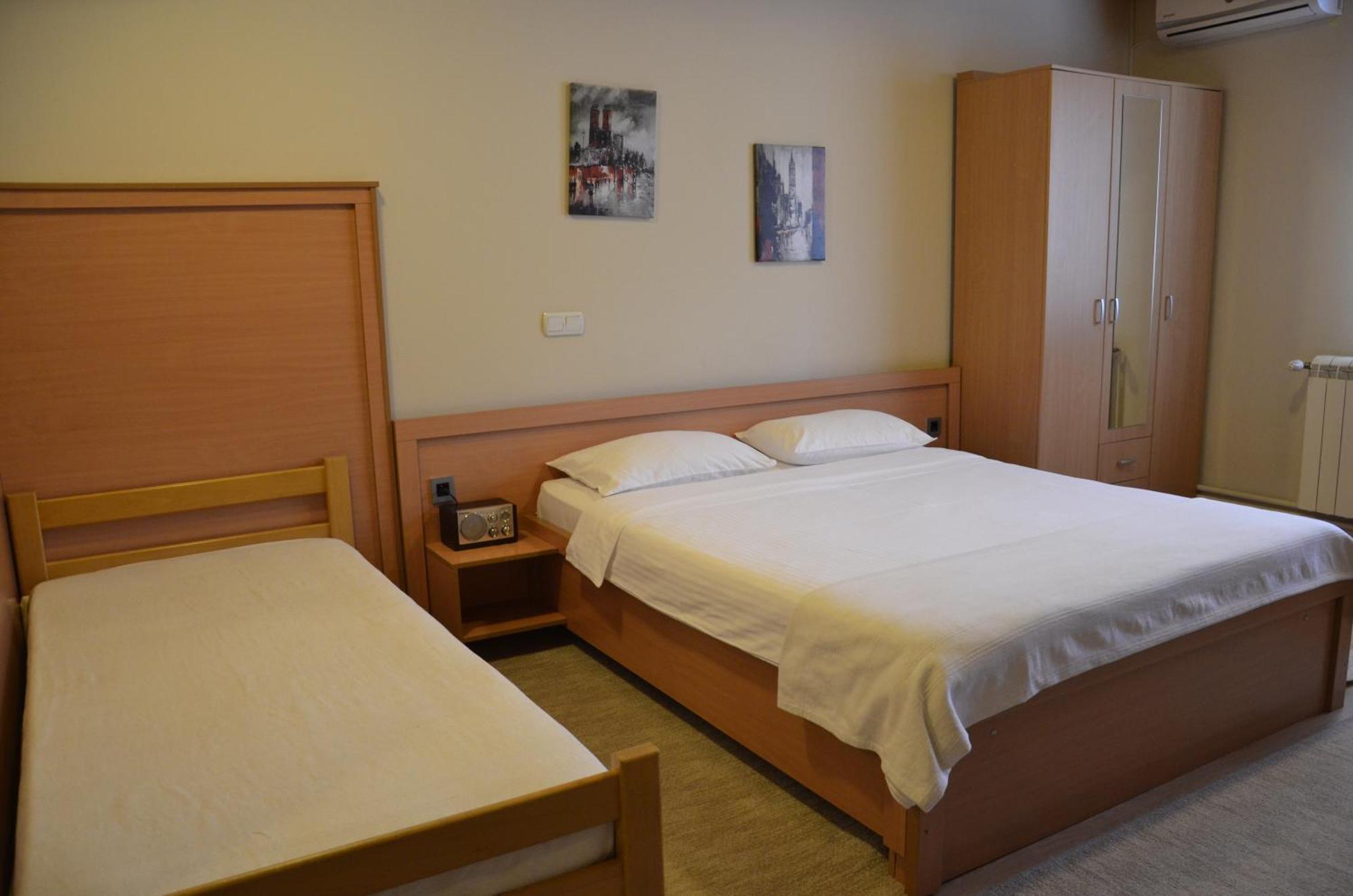 Hotel Topcider Белград Екстериор снимка