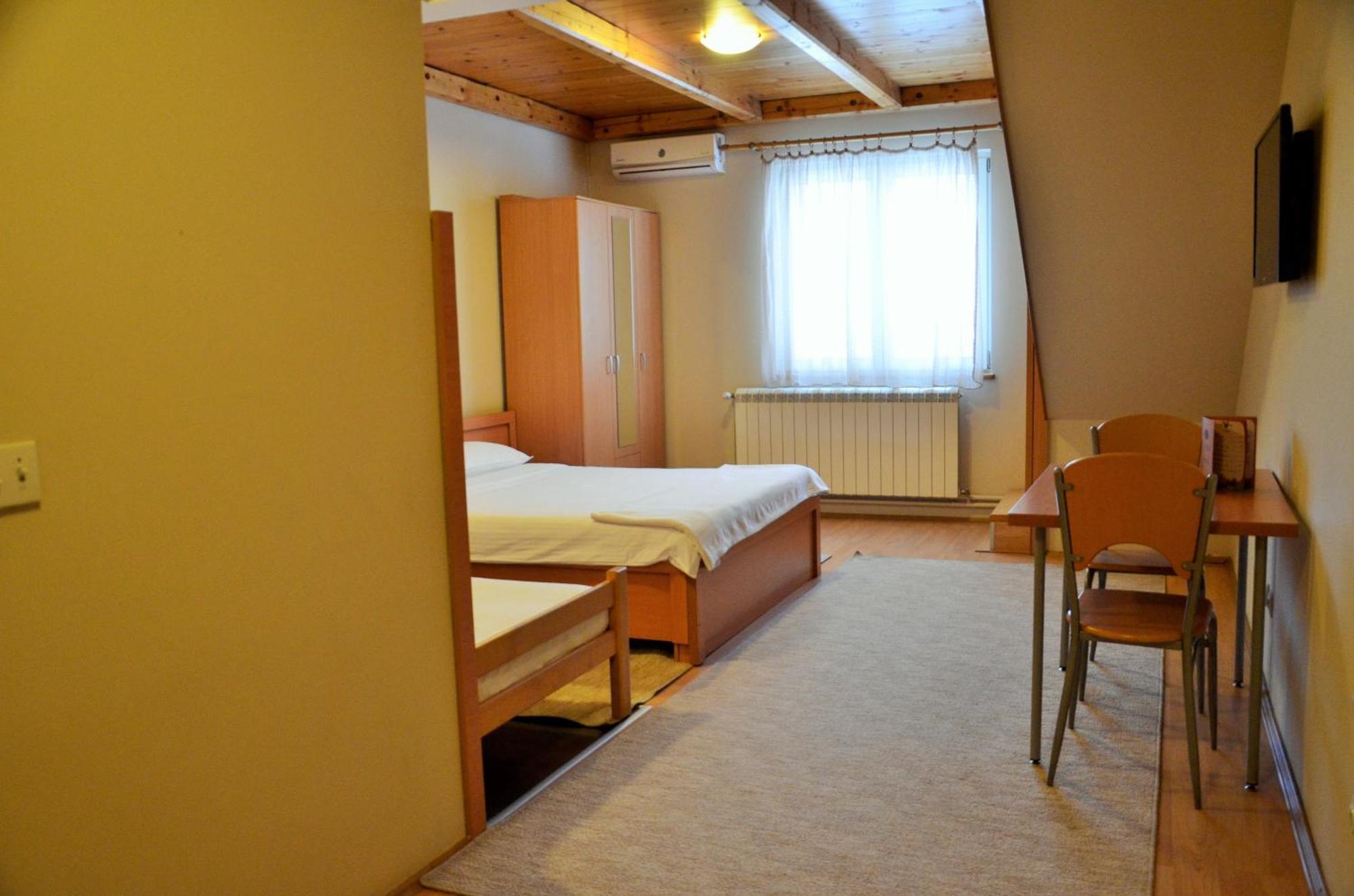Hotel Topcider Белград Екстериор снимка