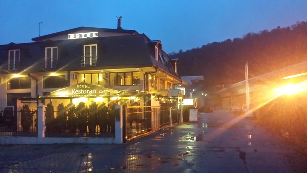 Hotel Topcider Белград Екстериор снимка